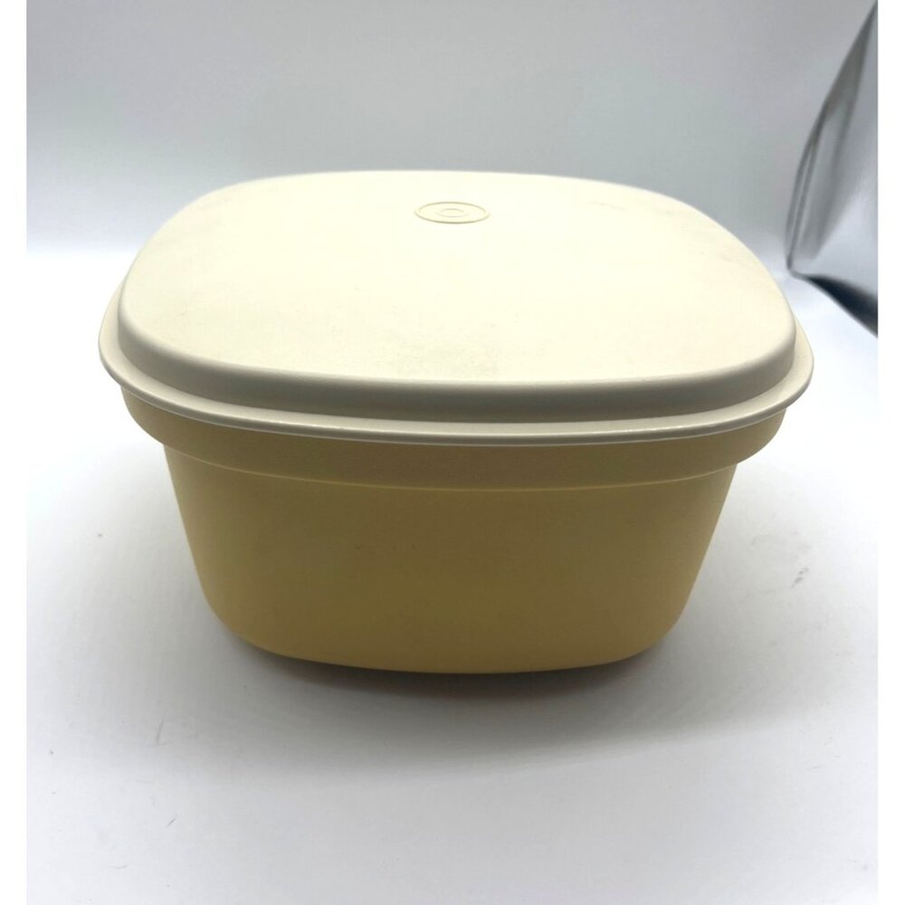 Vintage Multi-Server Tupperware Container  - Harvest Gold